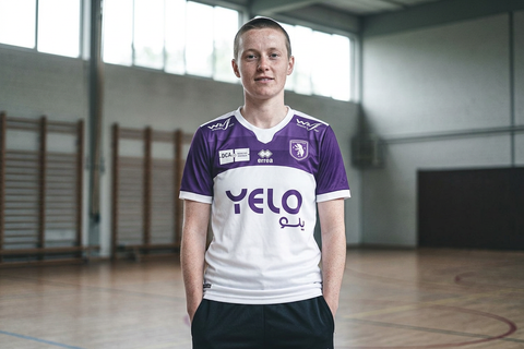 AI recreation of the Beerschot away 2023/24 shirt, generated by Kitlist from its documented design record.